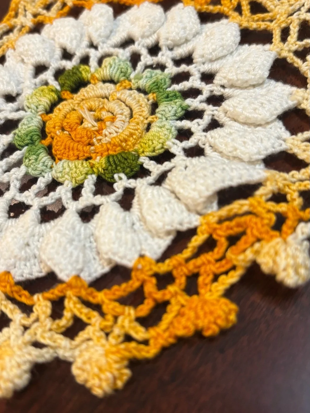 Vtg Handmade Lace Doily & Embroidered Runner 4pc Lot – Distressed Cottagecore